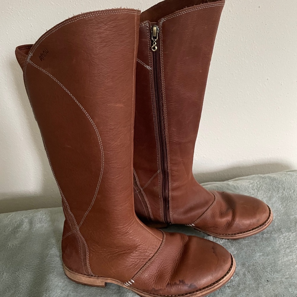 Ahnu Helena Brandy Zip Leather Boots Women's size 8 color: brown